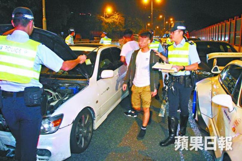 ■涉危駕的司機被警方拘捕。 ■涉危駕的司機被警方拘捕。