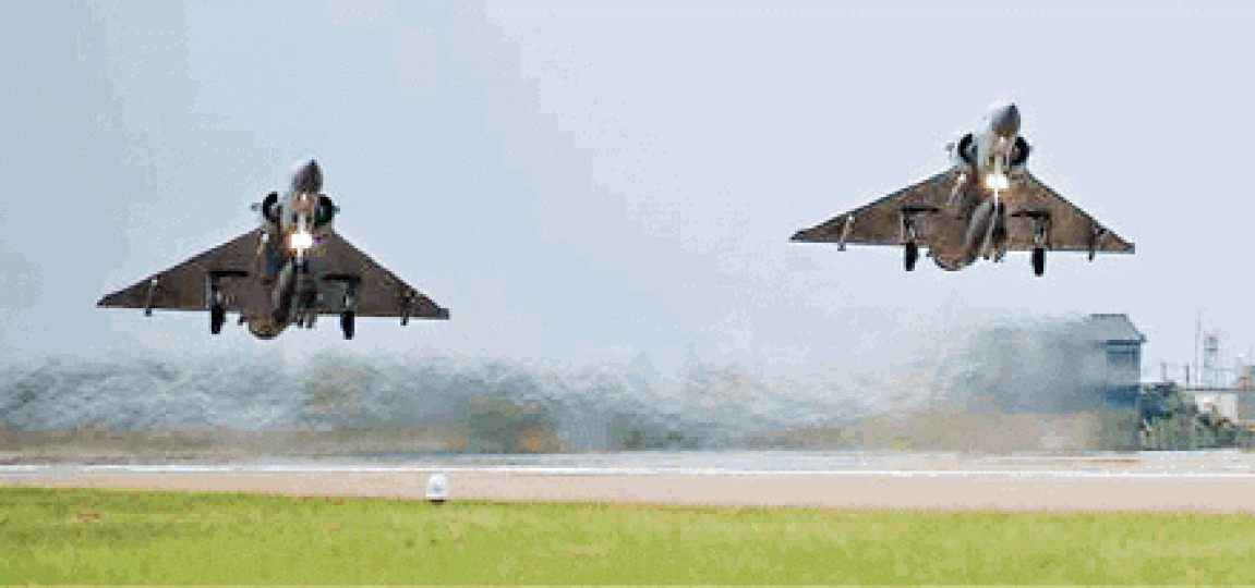 ■為反制大陸,台軍昨起舉行演練,圖為空軍幻影戰機。
■為反制大陸,台軍昨起舉行演練,圖為空軍幻影戰機。