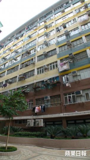 ■明華大廈受重建影響,住戶可最優先揀樓。資料圖片 ■明華大廈受重建影響,住戶可最優先揀樓。資料圖片