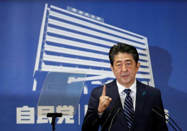 ■安倍晉三在推動日本經濟方面表現出色。資料圖片 ■安倍晉三在推動日本經濟方面表現出色。資料圖片