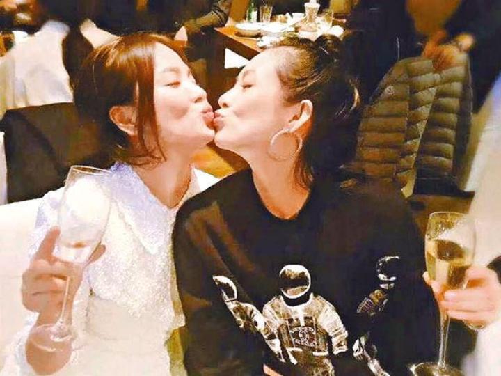 ■子怡(右)老公汪峰旗下公司涉偷拍雙宋婚禮。互聯網圖片 ■子怡(右)老公汪峰旗下公司涉偷拍雙宋婚禮。互聯網圖片