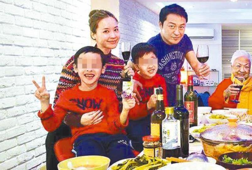 ■馬景濤坦言這十年來吳佳尼給他帶來幸福。台灣《蘋果日報》
■馬景濤坦言這十年來吳佳尼給他帶來幸福。台灣《蘋果日報》