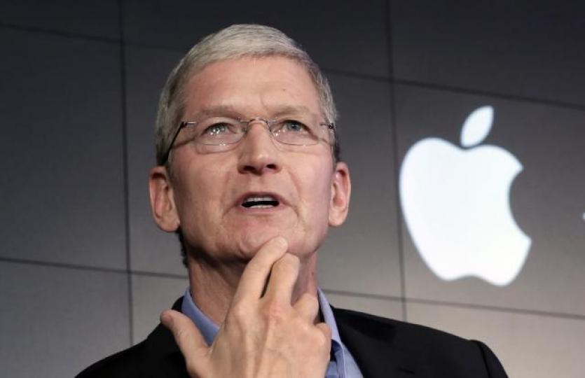 ■蘋果公司行政總裁庫克指iPhone X定單表現強勁。 ■蘋果公司行政總裁庫克指iPhone X定單表現強勁。