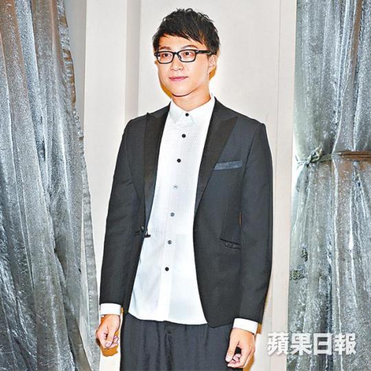 ■坤哥昨日否認拜狐仙,但承認去天后廟拜神。
■坤哥昨日否認拜狐仙,但承認去天后廟拜神。