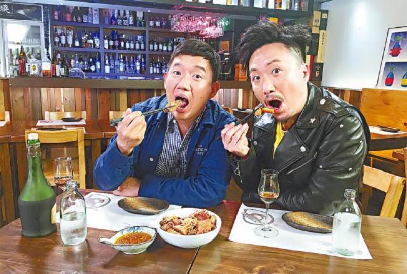 ■杜汶澤之前為奇妙電視主持《杜汶澤食住上》反應熱烈。資料圖片■杜汶澤曾四次獲金馬獎提名,對台灣有一定感情。資料圖片■杜汶澤近日四出宣傳新片《空手道》,日內將出發到台灣拍ViuTV節目。劇照 ■杜汶澤之前為奇妙電視主持《杜汶澤食住上》反應熱烈。資料圖片■杜汶澤曾四次獲金馬獎提名,對台灣有一定感情。資料圖片■杜汶澤近日四出宣傳新片《空手道》,日內將出發到台灣拍ViuTV節目。劇照