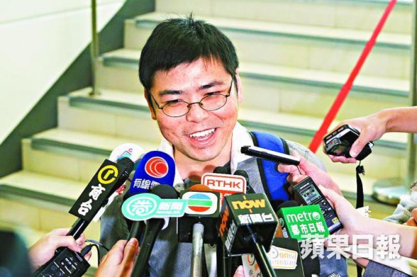 ■投得最大快餐檔的代表莫漢斌指滿意成交價。■最大快餐檔過去4年均由ClubOne投得,成交價屢創新高。資料圖片 ■投得最大快餐檔的代表莫漢斌指滿意成交價。■最大快餐檔過去4年均由ClubOne投得,成交價屢創新高。資料圖片