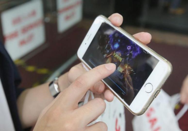 ■多家券商看好騰訊的手遊業務,料強勁增長趨勢將延至第三季。資料圖片 ■多家券商看好騰訊的手遊業務,料強勁增長趨勢將延至第三季。資料圖片
