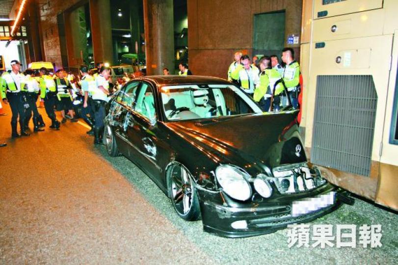 ■姓符男子駕駛平治逃避截查,狂飆8公里撞毀7車。張培生攝■姓符男子 ■姓符男子駕駛平治逃避截查,狂飆8公里撞毀7車。張培生攝■姓符男子
