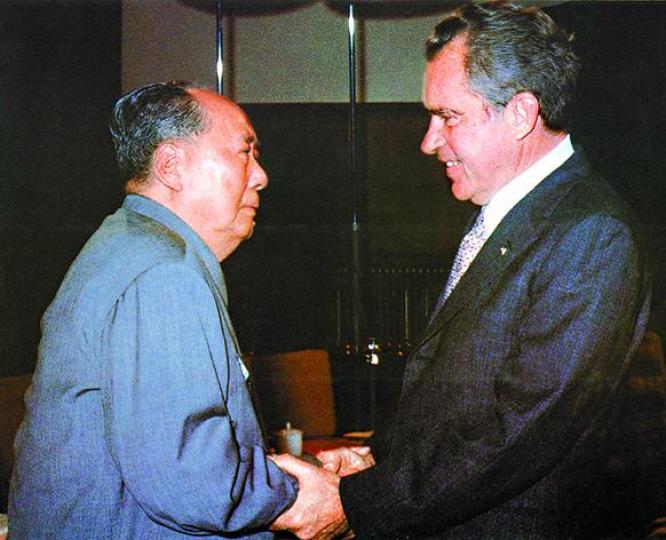 ■1972年,時任美國總統尼克遜訪華,獲毛澤東接見。
■1972年,時任美國總統尼克遜訪華,獲毛澤東接見。