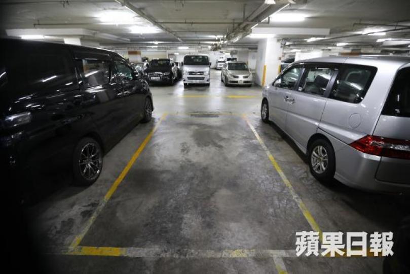 ■新都城2期B2層一個單號車位,最新以173.8萬元成交。 ■新都城2期B2層一個單號車位,最新以173.8萬元成交。