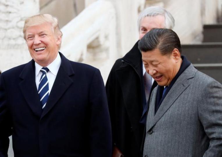 ■特朗普在中國簽了2,500億出售合約,一下子將中美逆差大幅減少一半。 ■特朗普在中國簽了2,500億出售合約,一下子將中美逆差大幅減少一半。