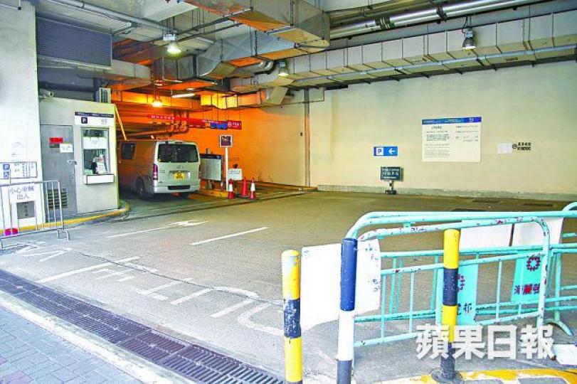 ■房署建議轄下151個停車場月租車位加價約6至8%;圖為海麗邨停車場。 ■房署建議轄下151個停車場月租車位加價約6至8%;圖為海麗邨停車場。
