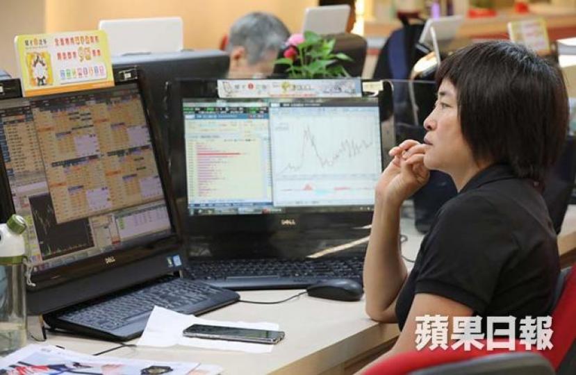 ■揸實強勢股,一定好過炒出炒入。資料圖片 ■揸實強勢股,一定好過炒出炒入。資料圖片