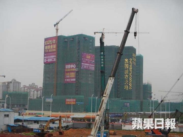 ■近期中國多地掀起房地產違規檢查風暴。資料圖片 ■近期中國多地掀起房地產違規檢查風暴。資料圖片