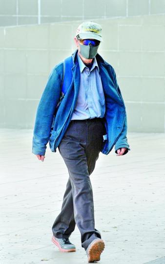 被告黃國堯■港珠澳大橋早前爆出醜聞,被揭石屎磚壓力測試結果造假。 被告黃國堯■港珠澳大橋早前爆出醜聞,被揭石屎磚壓力測試結果造假。