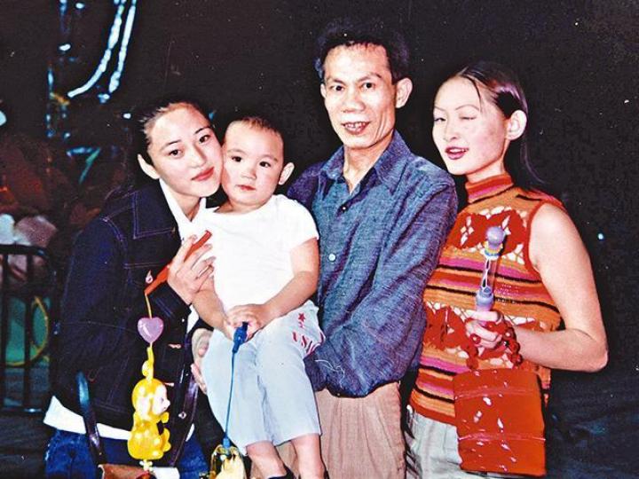■Cindy(左)初來港時住在Boe媽家,與Boe媽幼子、老公及二哥女兒感情原本好好。 ■Cindy(左)初來港時住在Boe媽家,與Boe媽幼子、老公及二哥女兒感情原本好好。