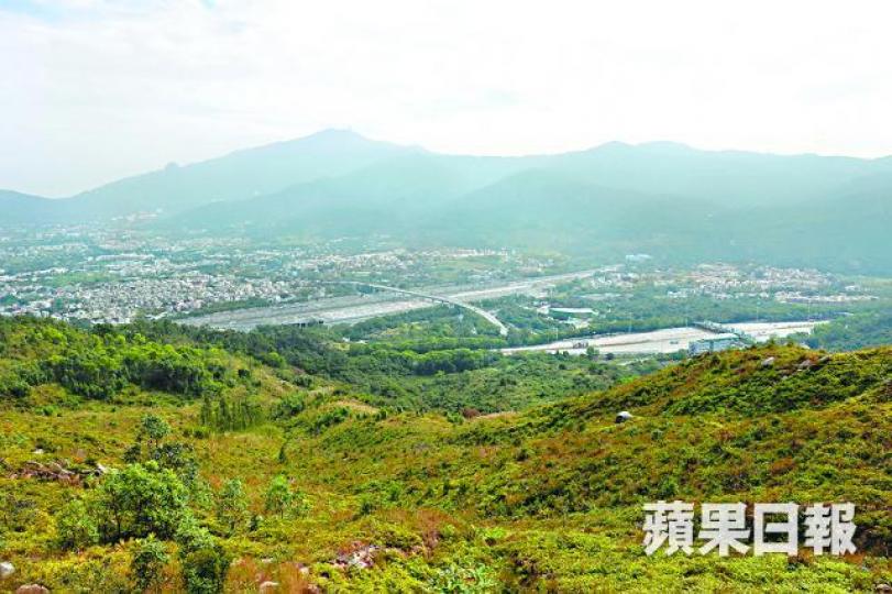 ■大欖隧道收費廣場以西為房協其中一個研究範圍選址。
■大欖隧道收費廣場以西為房協其中一個研究範圍選址。