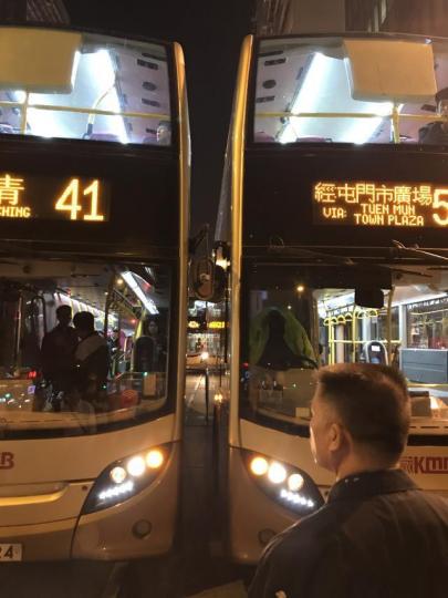 ■兩九巴於事件中無碰撞,有乘客不明車長為何不肯互讓。讀者提供圖片
■兩九巴於事件中無碰撞,有乘客不明車長為何不肯互讓。讀者提供圖片