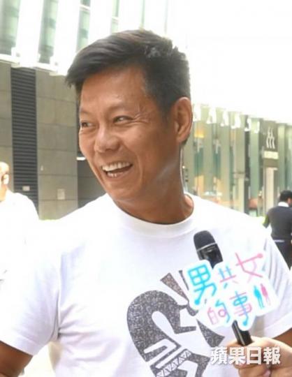 Renee話雖然唔鍾意男友叫埋女仔去滑浪,但因為自己對滑浪一竅不通,惟有接受囉。
Renee話雖然唔鍾意男友叫埋女仔去滑浪,但因為自己對滑浪一竅不通,惟有接受囉。