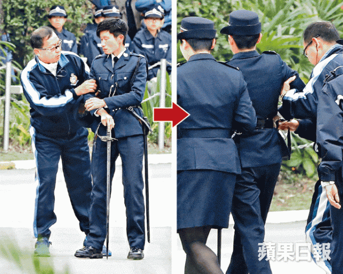 ■林鄭致辭尾聲時,結業女督察曾耀瑩突不適(左圖),最終要由同袍扶走送院檢查(右圖)。李家皓攝
■林鄭致辭尾聲時,結業女督察曾耀瑩突不適(左圖),最終要由同袍扶走送院檢查(右圖)。李家皓攝