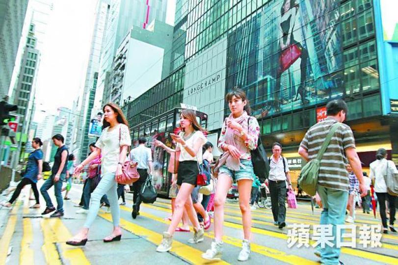 ■市民投資超長期年金,須留意預期回報未必達標。資料圖片 ■市民投資超長期年金,須留意預期回報未必達標。資料圖片