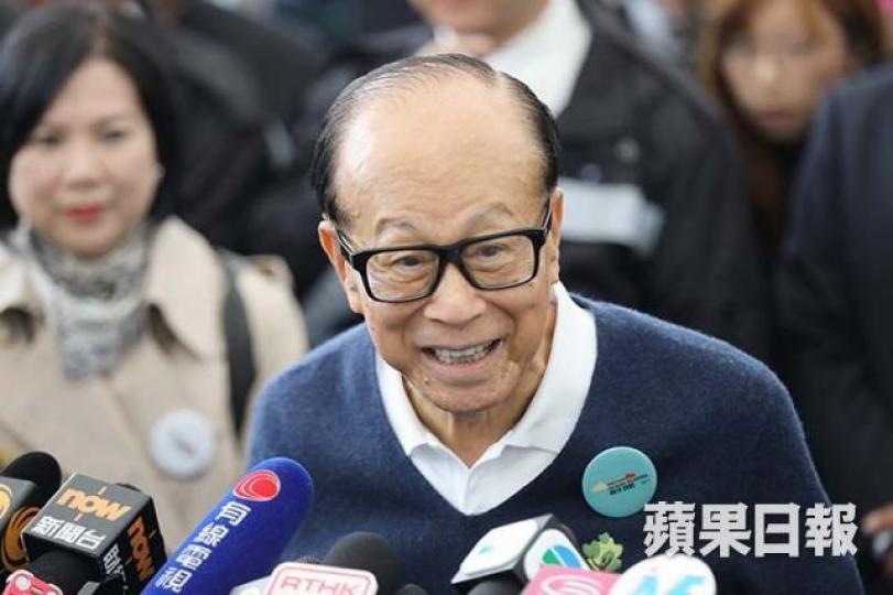 ■「超人愛股」奧立仕,噚日公佈重整架構。 資料圖片 ■「超人愛股」奧立仕,噚日公佈重整架構。 資料圖片