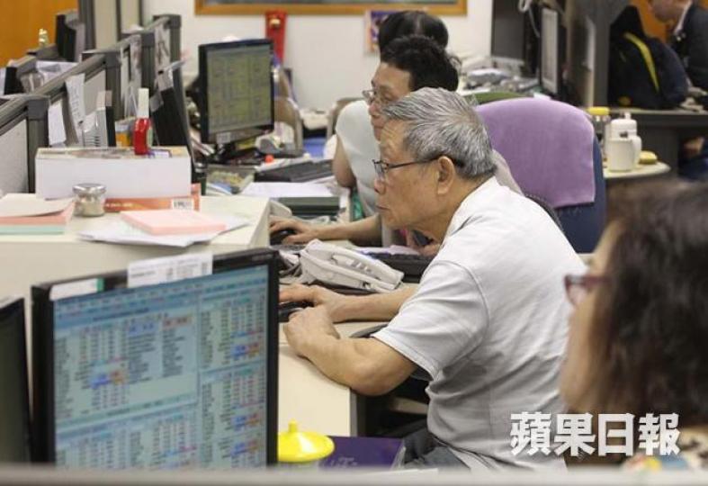 ■投資係一場信心拉力賽,投資者要搵到啱自己性格嘅方法。 資料圖片 ■投資係一場信心拉力賽,投資者要搵到啱自己性格嘅方法。 資料圖片