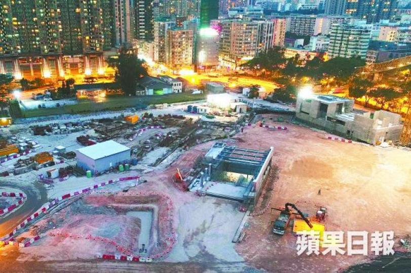 ■沙中綫宋皇臺站出入口結構工程已完成。伍嘉亮攝 ■沙中綫宋皇臺站出入口結構工程已完成。伍嘉亮攝