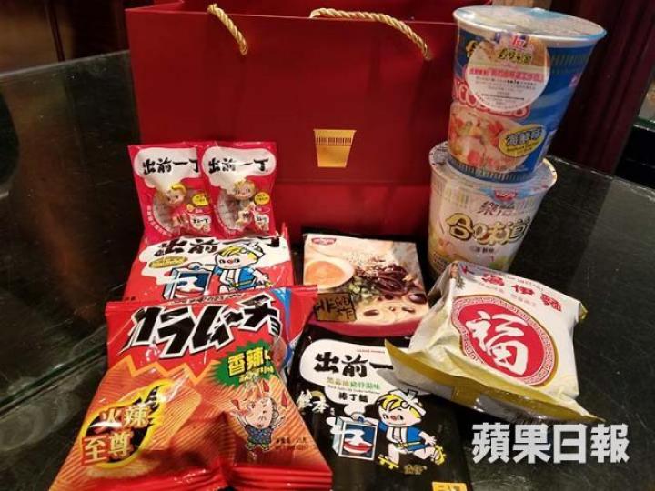 ■日清舉行投資者推介會,送咗一大袋即食麵作為紀念品。 ■日清舉行投資者推介會,送咗一大袋即食麵作為紀念品。