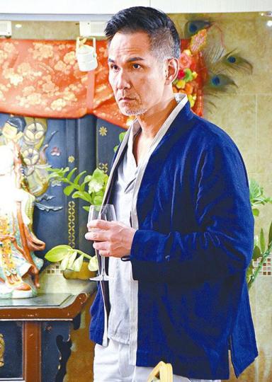 ■陳啟泰在新劇中演黑社會大佬,角色行為表裏不一。
■陳啟泰在新劇中演黑社會大佬,角色行為表裏不一。