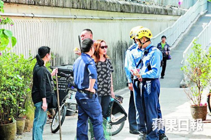 ■涉事鸚鵡女「篤哥」,女主人指以往帶她落街未曾走失,故無用腳帶。
■涉事鸚鵡女「篤哥」,女主人指以往帶她落街未曾走失,故無用腳帶。