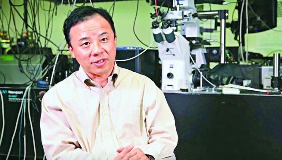 ■港大昨未確認由美籍華裔學者張翔接任校長。互聯網■遴選委員會校友代表葉建源稱未有投張翔一票。■遴選委員會主席李國章昨指洩密者「冇誠信、冇道德」。 ■港大昨未確認由美籍華裔學者張翔接任校長。互聯網■遴選委員會校友代表葉建源稱未有投張翔一票。■遴選委員會主席李國章昨指洩密者「冇誠信、冇道德」。