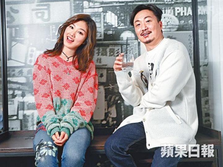■鄭中基同顏卓靈喺新片《大樂師.為愛配愛》中有唔少對手戲。■顏卓靈話有幕被鄭中基綁架戲,自己變成集郵對象。 ■鄭中基同顏卓靈喺新片《大樂師.為愛配愛》中有唔少對手戲。■顏卓靈話有幕被鄭中基綁架戲,自己變成集郵對象。