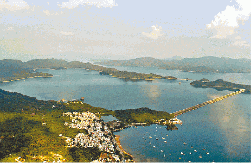 ■船灣淡水湖佔本港水塘總儲存量四成,若填平建屋,將影響食水儲存量。資料圖片 ■船灣淡水湖佔本港水塘總儲存量四成,若填平建屋,將影響食水儲存量。資料圖片