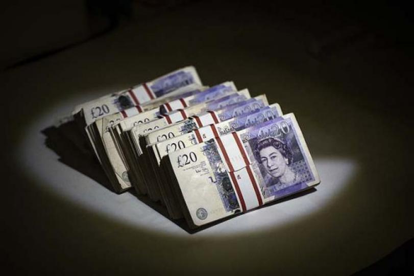 ■技術上,英鎊假使失守1.335美元,意味英鎊很可能短期已見頂。 資料圖片 ■技術上,英鎊假使失守1.335美元,意味英鎊很可能短期已見頂。 資料圖片