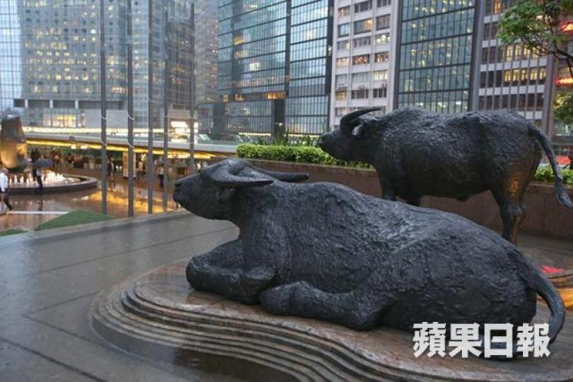 ■港股若再跌,不妨把握機會趁低吸納。 資料圖片 ■港股若再跌,不妨把握機會趁低吸納。 資料圖片