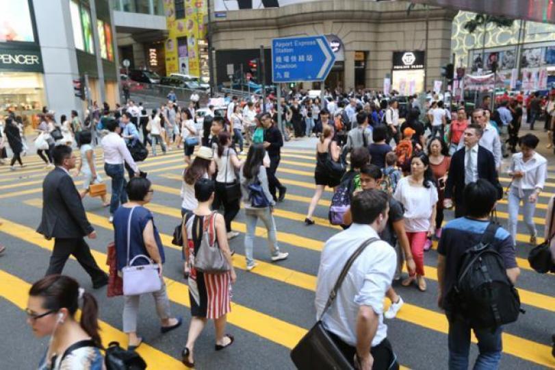 ■職場中行走,識做事不如識做人。資料圖片 ■職場中行走,識做事不如識做人。資料圖片