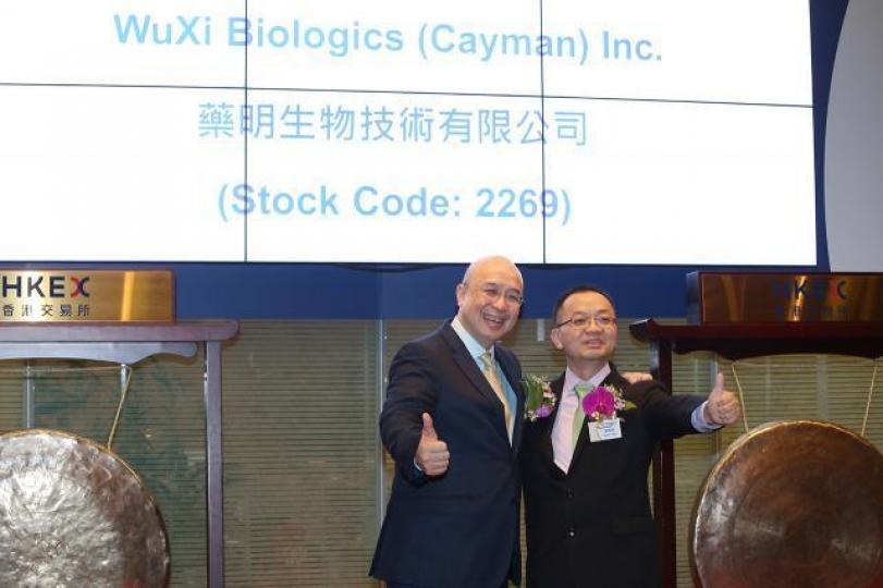 ■藥明生物今年6月掛牌。圖為主席李革(左)及首席執行官陳智勝。 資料圖片 ■藥明生物今年6月掛牌。圖為主席李革(左)及首席執行官陳智勝。 資料圖片