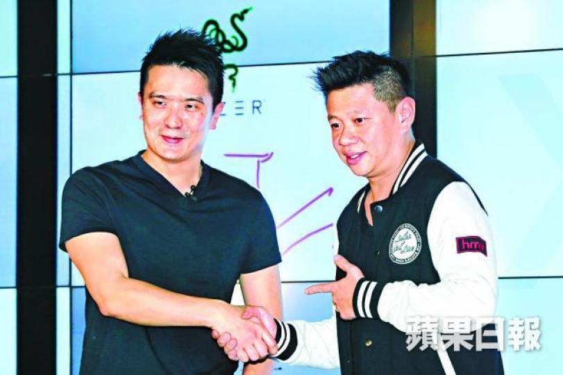 ■Razer將與HMV合作;圖為雷蛇創辦人陳民亮(左)及HMV主席蕭定一。李家皓攝 ■Razer將與HMV合作;圖為雷蛇創辦人陳民亮(左)及HMV主席蕭定一。李家皓攝