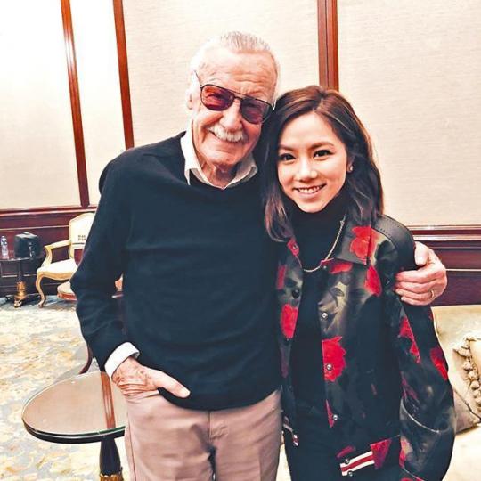 ■G.E.M.獲Stan Lee讚有「漫畫相」。微博圖片 ■G.E.M.獲Stan Lee讚有「漫畫相」。微博圖片