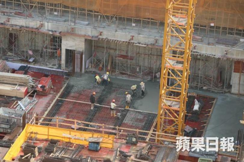 ■意外疑因三角架未有綁穩引致。徐雲庭攝 ■意外疑因三角架未有綁穩引致。徐雲庭攝