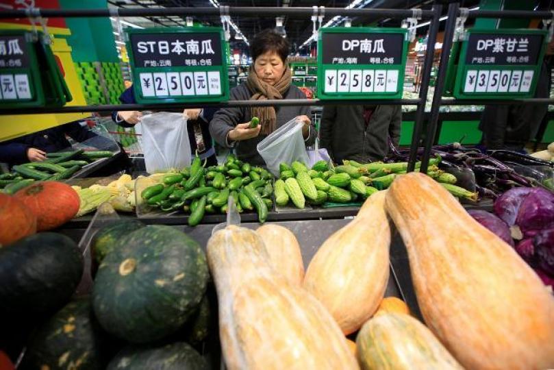 ■內地11月份全國居民消費價格指數按年升1.7%。資料圖片 ■內地11月份全國居民消費價格指數按年升1.7%。資料圖片