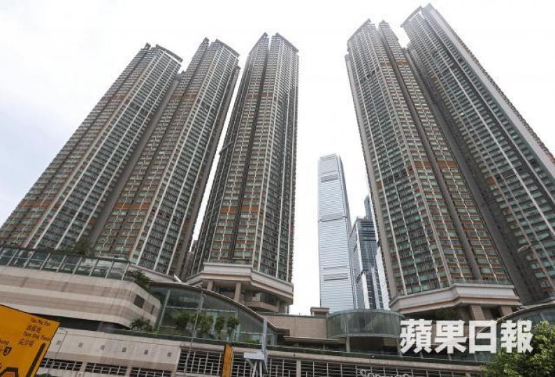 ■尖沙嘴九龍站擎天半島。資料圖片 ■尖沙嘴九龍站擎天半島。資料圖片