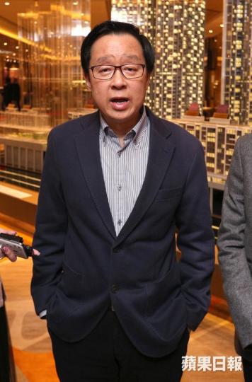 ■新地副董事總經理雷霆指,匯璽II已沽出超過九成單位。張志華攝 ■新地副董事總經理雷霆指,匯璽II已沽出超過九成單位。張志華攝