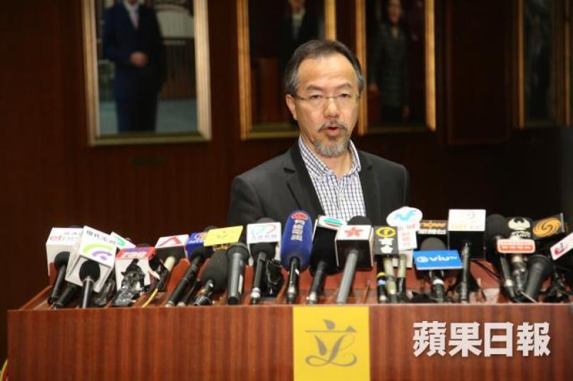 ■張超雄譴責建制派以政治任務凌駕幼童實際急切需要,無視基層家庭生活困境。資料圖片 ■張超雄譴責建制派以政治任務凌駕幼童實際急切需要,無視基層家庭生活困境。資料圖片