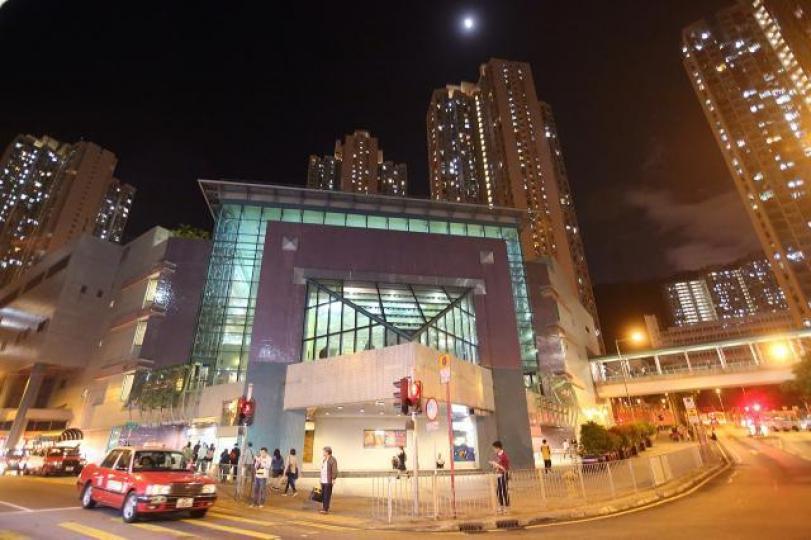 ■領展出售商場組合後,獲利所得本月起進行8次回購。資料圖片 ■領展出售商場組合後,獲利所得本月起進行8次回購。資料圖片