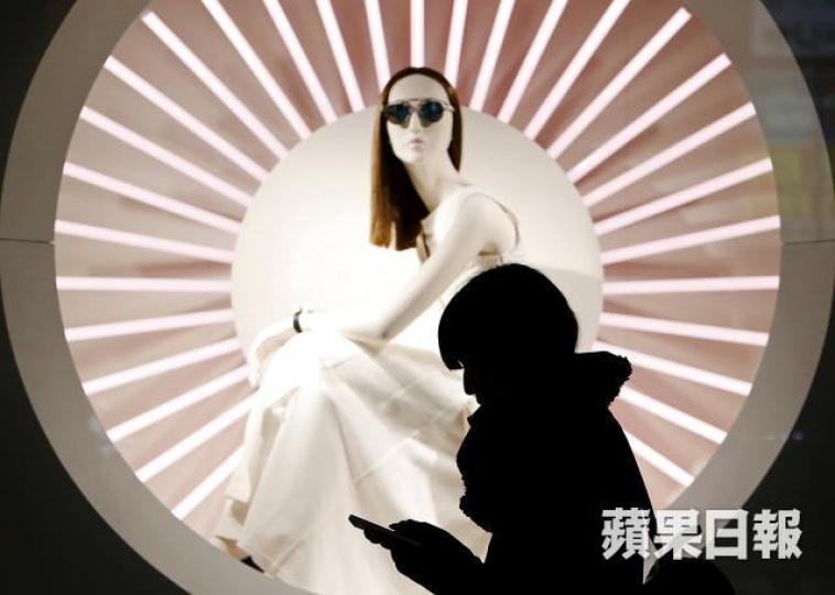 ■沿用古法算命,女命以「唔使做」謂之好命,以「要做」謂之唔好命。 資料圖片 ■沿用古法算命,女命以「唔使做」謂之好命,以「要做」謂之唔好命。 資料圖片