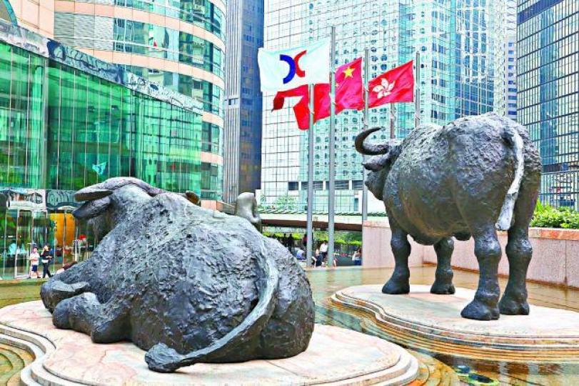 ■市場對明年北水形勢樂觀,估計明年流入規模不少於5,000億元。資料圖片 ■市場對明年北水形勢樂觀,估計明年流入規模不少於5,000億元。資料圖片