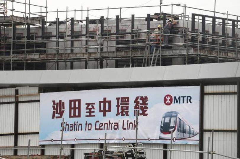 ■沙中綫的建造費又再超支,作為港鐵小股東,希望港鐵再派特別股息。資料圖片 ■沙中綫的建造費又再超支,作為港鐵小股東,希望港鐵再派特別股息。資料圖片