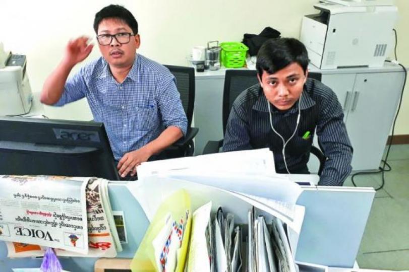 ■瓦倫(左)和覺梭吳(右)報道了不少關於羅興亞人的消息。 路透社 ■瓦倫(左)和覺梭吳(右)報道了不少關於羅興亞人的消息。 路透社